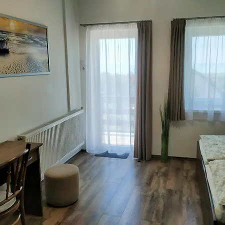 Apartment Mogyorosi *